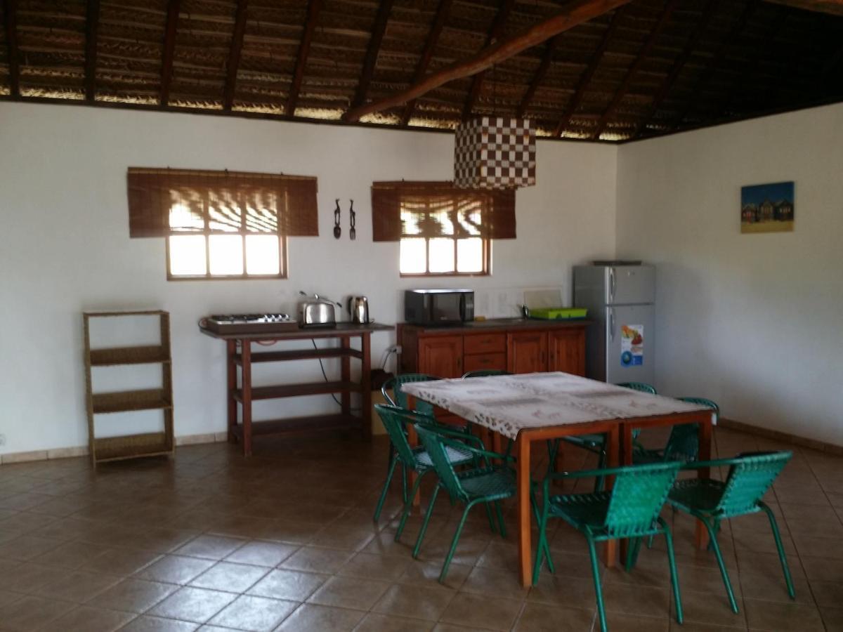 Blue Moon Beach Holiday Resort Inhambane Extérieur photo